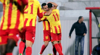 שחקני אשדוד חוגגים את שער השיוויון (יניב גונן)