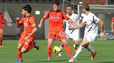 ליאם ווקר (רדאד ג´בארה)