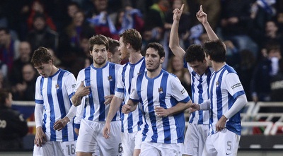 שחקני ריאל סוסיאדד חוגגים (רויטרס)