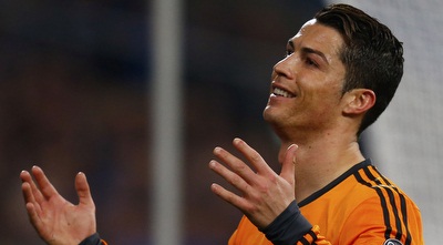 רונאלדו. כך הוא נראה לפני השער (רויטרס)