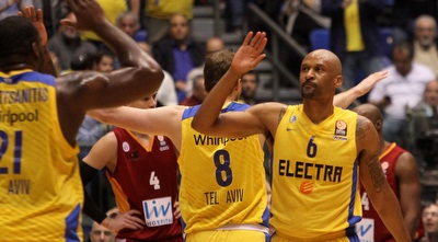 אינגלס וסופו חוגגים (חגי ניזרי)