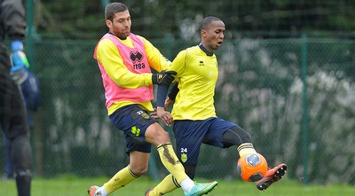 שכטר באימון נאנט. התאקלם