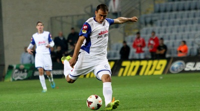 פדרו גלבאן בועט (חגי ניזרי)