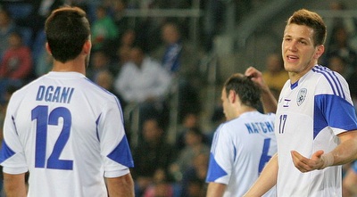 גרשו ודגני מנסים להבין מה לא עובד (משה חרמון) גרשו ודגני מנסים להבין מה לא עובד (משה חרמון)