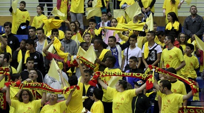 אוהדי אשדוד ביציע (רדאד ג´בארה)