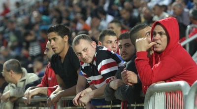 האוהדים המקומיים במתח (עמית מצפה)