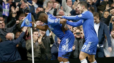 אטו חוגג עם דגל הקרן (רויטרס) אטו חוגג עם דגל הקרן (רויטרס)