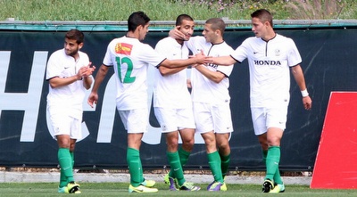 שחקני מכבי חיפה חוגגים (חגי ניזרי)