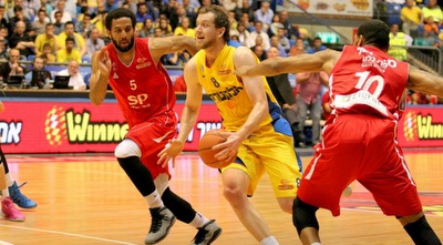 ג´ו אינגלס מול קרלון בראון (משה חרמון) ג´ו אינגלס מול קרלון בראון (משה חרמון)