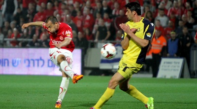 עומר דמארי בועט (יניב גונן)