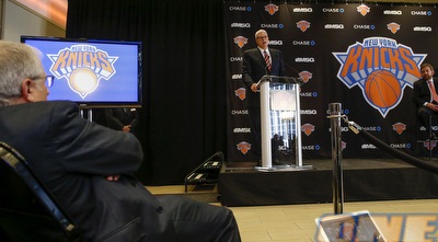 פיל ´גקסון מוצג בניקס (ONE) פיל ´גקסון מוצג בניקס (ONE)