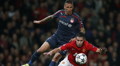 הולבאס מכשיל את ואן פרסי (רויטרס)