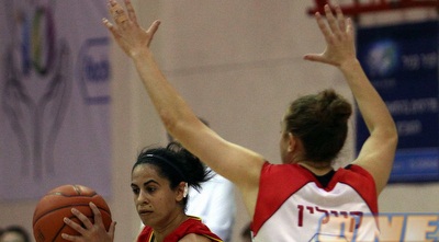 שירן צעירי (עודד קרני, מנהלת ליגת ווינר נשים) (ONE) שירן צעירי (עודד קרני, מנהלת ליגת ווינר נשים) (ONE)