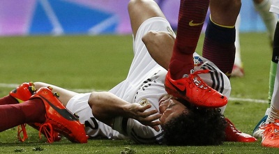 בוסקטס דורך על פפה (רויטרס) בוסקטס דורך על פפה (רויטרס)