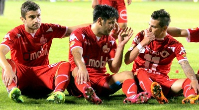 בוזגלו, ברדה ופאיוביץ´ חוגגים (משה חרמון)