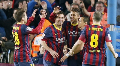 שחקני בארסה חוגגים (רויטרס)