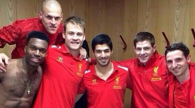 שחקני ליברפול חוגגים מקום שני בליגה (ONE) שחקני ליברפול חוגגים מקום שני בליגה (ONE)