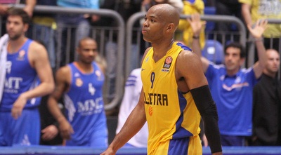 אלכס טיוס. כמה קרוב, ככה כואב (רדאד ג´בארה)