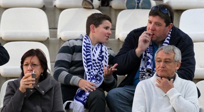 אוהדים ביציע (רדאד ג´בארה)