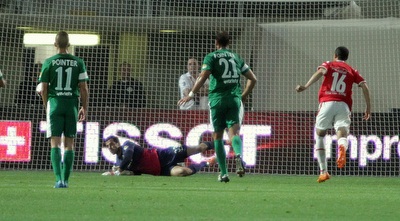 שאראנוב הודף את הפנדל (יניב גונן)