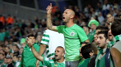 אוהדי מכבי חיפה זועמים (יניב גונן)