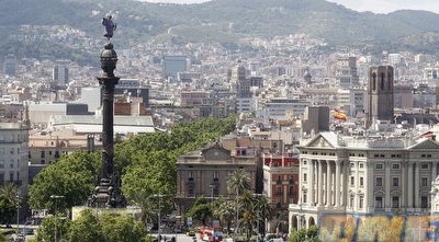 פסלו של כריסטופר קולומבוס בסוף הראמבלס. עיר מרשימה (רויטרס) פסלו של כריסטופר קולומבוס בסוף הראמבלס. עיר מרשימה (רויטרס)