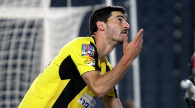 אזולאי מבקש עזרה מלמעלה (יניב גונן)