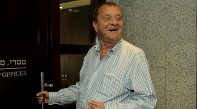 איזי שרצקי (יניב גונן) איזי שרצקי (יניב גונן)