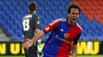 מתיאס דלגאדו חוגג שלושער (רויטרס)