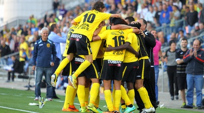 שחקני נתניה חוגגים (שי לוי)