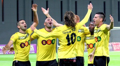 ככה נראו החגיגות אחרי ניצחון רביעי ברציפות (משה חרמון) ככה נראו החגיגות אחרי ניצחון רביעי ברציפות (משה חרמון)