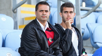 אלון חרזי ובנו (שי לוי) אלון חרזי ובנו (שי לוי)