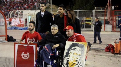 טקס ללופא קדוש. &qout;דיבר בגובה העיניים&qout; (יניב גונן)