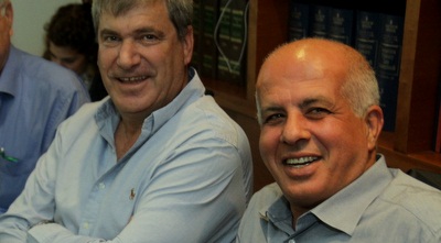 לוזון ובאומן צוחקים (יניב גונן) לוזון ובאומן צוחקים (יניב גונן)