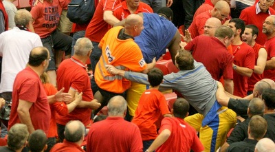 בלאגן ביציע (משה חרמון) בלאגן ביציע (משה חרמון)