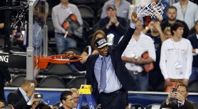 מאמן קונטיקט, קווין הולי (רויטרס)