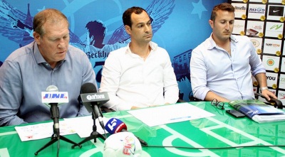 ניר סביליה ואריה אלטר במסיבת העיתונאים (משה חרמון)