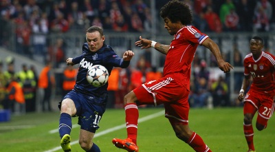 דאנטה מנסה לעצור את רוני (רויטרס) דאנטה מנסה לעצור את רוני (רויטרס)