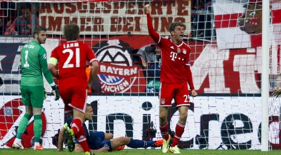 תומאס מולר חוגג (רויטרס) תומאס מולר חוגג (רויטרס)