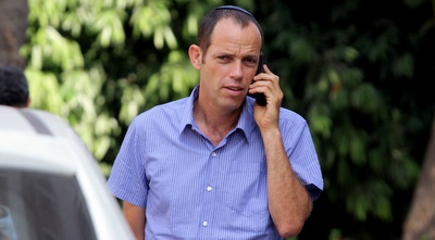 צביקה ליבר (יניב גונן)