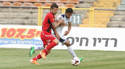 קני סייף מול אושרי רואש (עמית מצפה) קני סייף מול אושרי רואש (עמית מצפה)