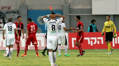 קני סייף מורחק על ידי ליאני (עמית מצפה) קני סייף מורחק על ידי ליאני (עמית מצפה)