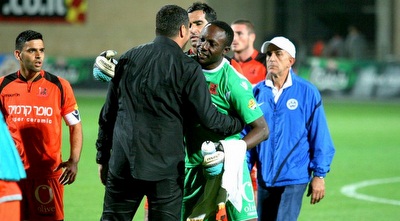 יובל נעים מברך את דלה איינוגבה (משה חרמון)