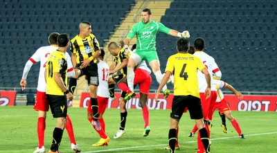 מרציאנו יוצא לכדור גובה (משה חרמון)