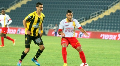 קריאף שומר על טימור אביטן (משה חרמון)