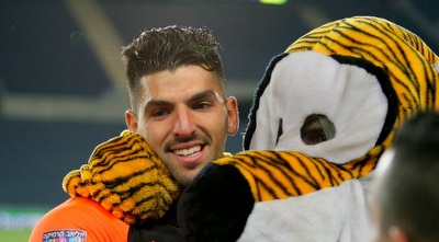 הרוש עם הקמע (משה חרמון)