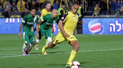 ראדי. נעשו אליו פניות(יניב גונן)