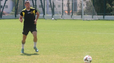 עומר פרץ. ביום רביעי הוא כבר יהיה בכפר המכביה (רדאד ג´בארה) עומר פרץ. ביום רביעי הוא כבר יהיה בכפר המכביה (רדאד ג´בארה)