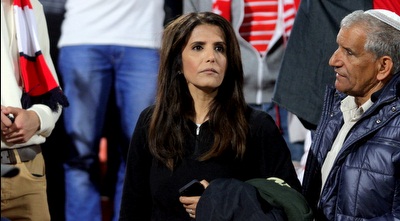 אלונה ברקת (יניב גונן) אלונה ברקת (יניב גונן)