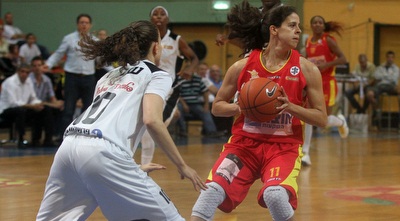 נעמי קולודני מול נעמה שפיר (רדאד ג´בארה)